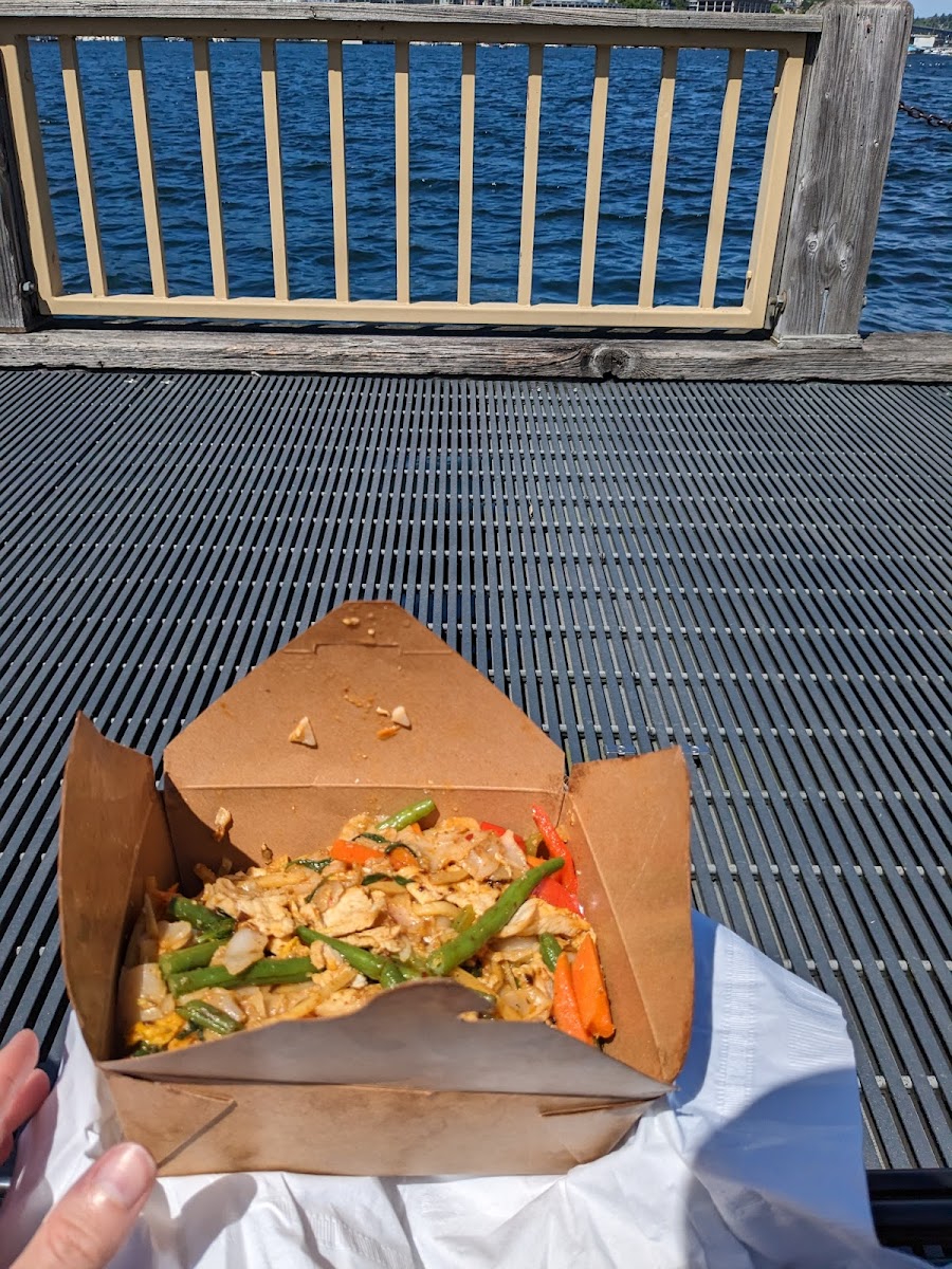 Kaosamai Thai Food Truck